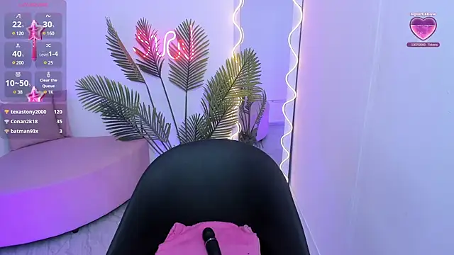 Snapshot of Chiara_tay chatting on 01/27/25, 01:16 Chiara tay online show from 01/27/25, 01:16