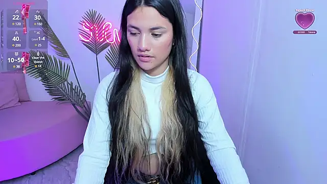 Snapshot of Chiara_tay chatting on 02/02/25, 07:14 Chiara tay online show from 02/02/25, 07:14