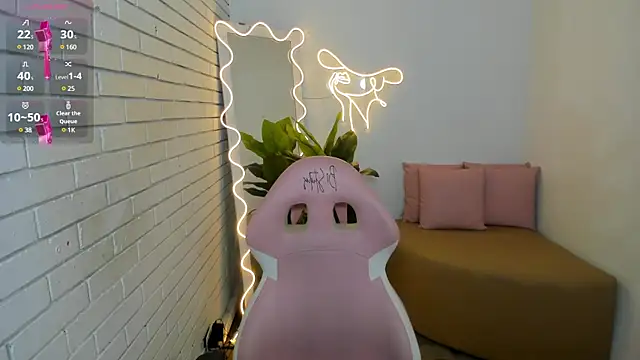 Snapshot of Chiara_tay chatting on 02/05/25, 07:20 Chiara tay online show from 02/05/25, 07:20