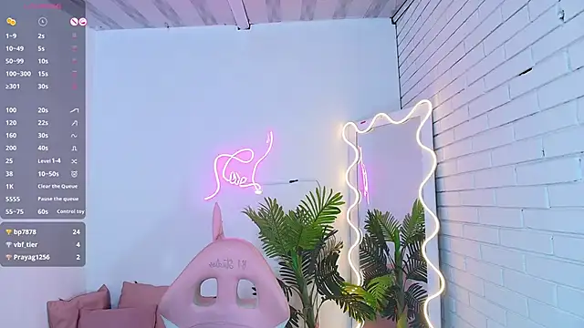 Snapshot of Chiara_tay chatting on 03/10/25, 07:10 Chiara tay online show from 03/10/25, 07:10