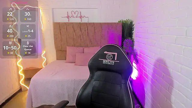 Snapshot of Chiara_tay chatting on 09/22/25, 07:05 Chiara tay online show from 09/22/25, 07:05