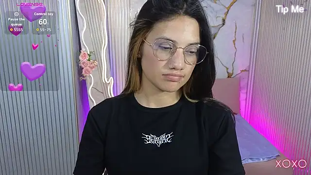 Snapshot of Chiara_tay chatting on 03/28/26, 08:08 Chiara tay online show from 03/28/26, 08:08