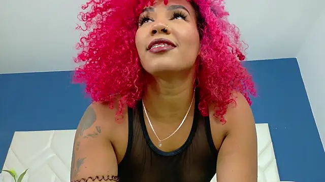 Snapshot of RubyRossel chatting on 05/25/26, 12:33 RubyRossel online show from 05/25/26, 12:33