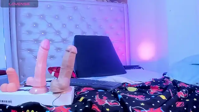 Snapshot of KataAswad chatting on 01/11/25, 02:15 KataAswad online show from 01/11/25, 02:15