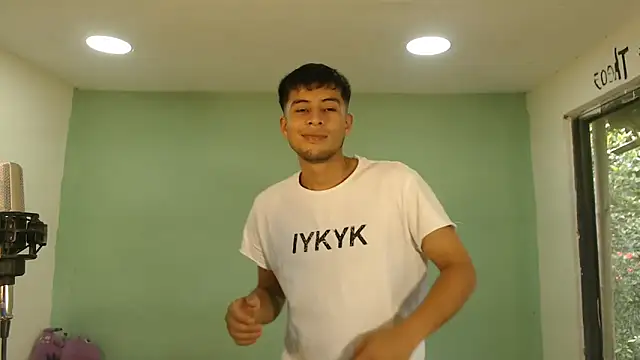 danielitopapuu online show from 12/17/25, 04:57