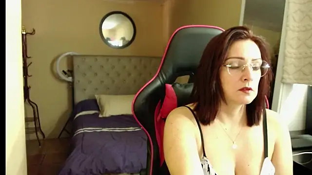 Carol Scottt online show from 10/04/25, 04:38