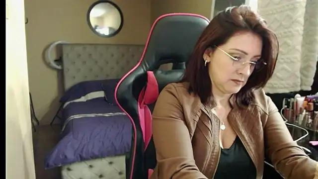 Carol Scottt online show from 11/13/25, 04:55