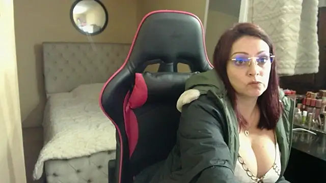 Carol Scottt online show from 04/22/26, 01:08