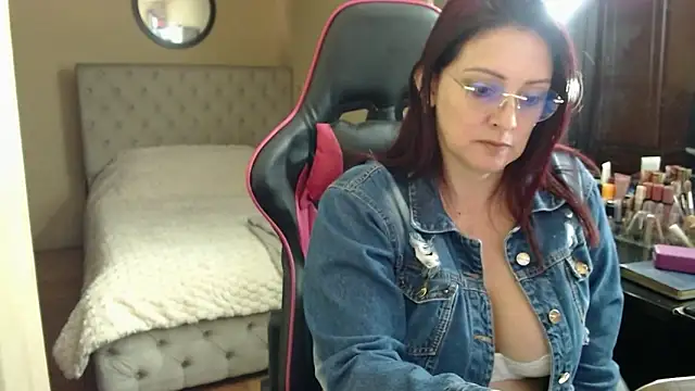 Carol Scottt online show from 06/18/26, 04:44