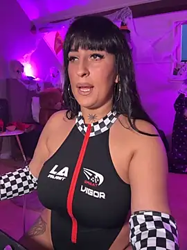 CarolaDrago online show from 10/24/25, 04:36