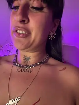 CarolaDrago online show from 04/15/26, 07:58