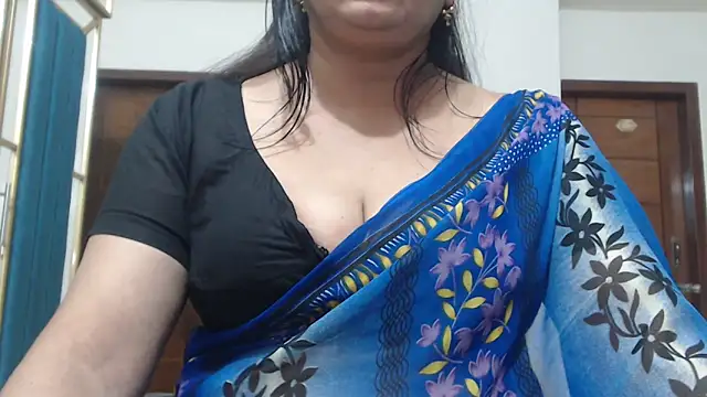 Snapshot of desi-maisa130 chatting on 05/12/26, 04:04 desi-maisa130 online show from 05/12/26, 04:04