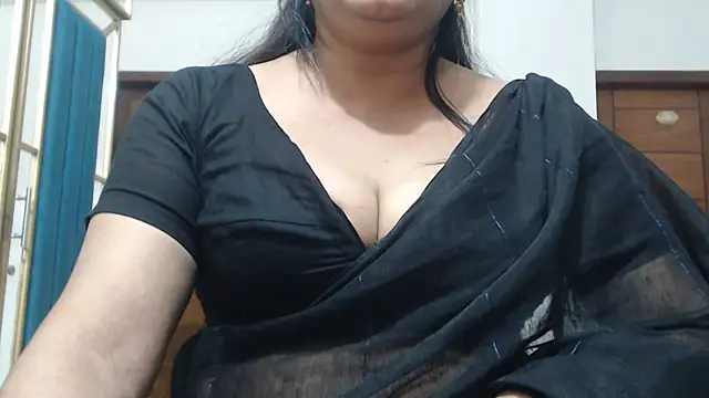 Snapshot of desi-maisa130 chatting on 05/15/26, 05:20 desi-maisa130 online show from 05/15/26, 05:20