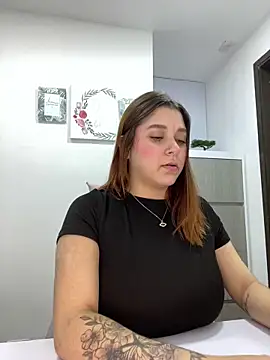 SophiaLaurens online show from 03/21/25, 06:05