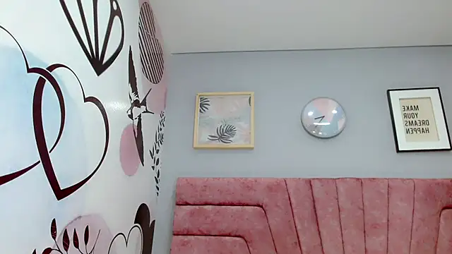 ValeriaAguilar online show from 02/19/25, 08:41