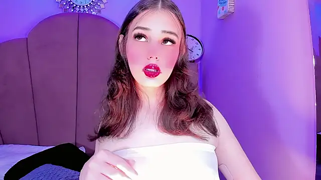 ValeriaAguilar online show from 12/02/25, 09:21