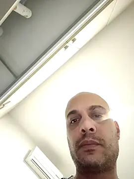 Snapshot of eAndrefHarrf chatting on 02/25/26, 12:53 eAndrefHarrf online show from 02/25/26, 12:53