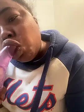 Snapshot of JCCaramelbarbie1 chatting on 01/19/26, 03:27 JCCaramelbarbie1 online show from 01/19/26, 03:27