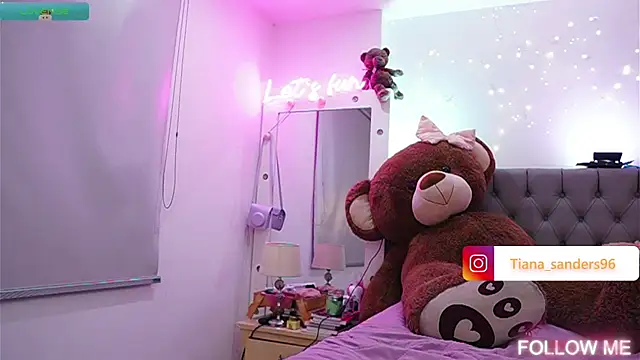 Tiana sanders online show from 01/18/25, 03:53