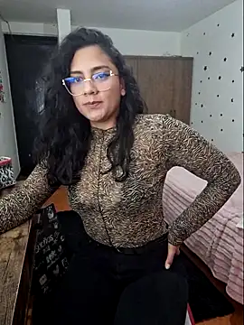 Thaliacooper  online show from 12/13/25, 11:32