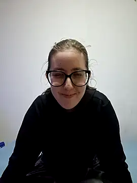 Snapshot of Sarah459 chatting on 01/18/25, 04:21 Sarah459 online show from 01/18/25, 04:21