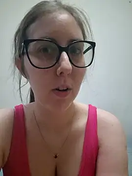 Snapshot of Sarah459 chatting on 05/29/26, 11:14 Sarah459 online show from 05/29/26, 11:14