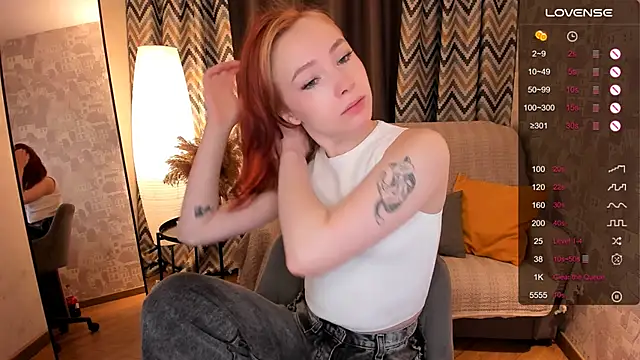 LanaBlu  online show from 02/04/25, 02:17