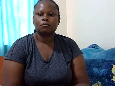 Snapshot of Pretty_lilly02 chatting on 02/02/26, 12:48 Pretty lilly02 online show from 02/02/26, 12:48