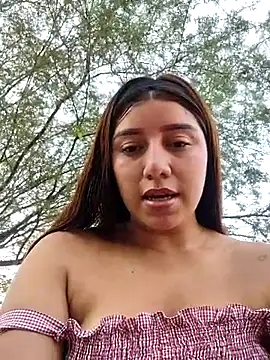 Snapshot of caro_sweett chatting on 02/27/25, 12:56 caro sweett online show from 02/27/25, 12:56