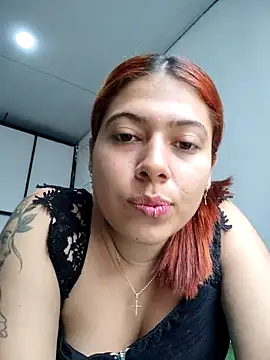 Snapshot of caro_sweett chatting on 03/04/25, 02:21 caro sweett online show from 03/04/25, 02:21