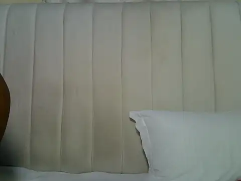 Queen loveer online show from 10/03/25, 04:59