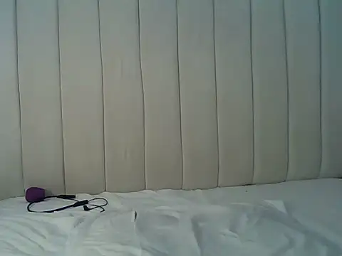 Queen loveer online show from 06/09/26, 08:20