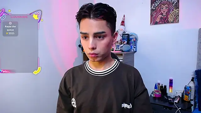 OwenBluee online show from 01/14/26, 02:23