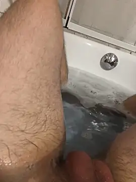 Snapshot of wixxer872302 chatting on 01/06/26, 04:05 wixxer872302 online show from 01/06/26, 04:05