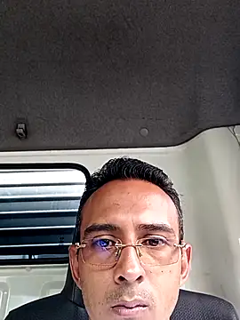 Snapshot of paisa233 chatting on 09/24/25, 08:56 paisa233 online show from 09/24/25, 08:56