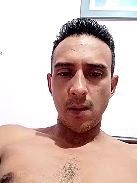 Snapshot of paisa233 chatting on 10/29/25, 02:25 paisa233 online show from 10/29/25, 02:25