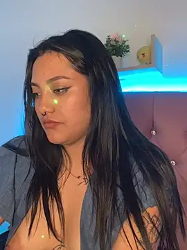 Snapshot of angellique_22 chatting on 02/06/25, 10:37 angellique 22 online show from 02/06/25, 10:37