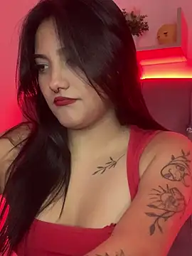 Snapshot of angellique_22 chatting on 02/19/25, 04:55 angellique 22 online show from 02/19/25, 04:55