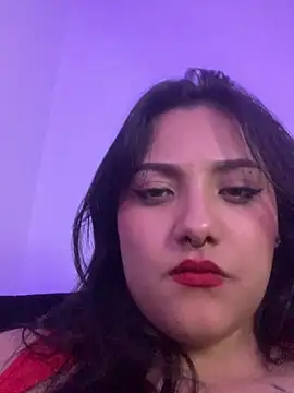 Snapshot of angellique_22 chatting on 02/19/25, 05:16 angellique 22 online show from 02/19/25, 05:16