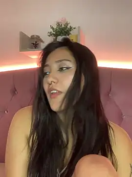 Snapshot of angellique_22 chatting on 02/27/25, 04:09 angellique 22 online show from 02/27/25, 04:09