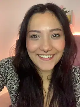 Snapshot of angellique_22 chatting on 02/28/25, 03:59 angellique 22 online show from 02/28/25, 03:59