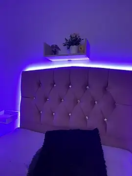 Snapshot of angellique_22 chatting on 03/05/25, 03:18 angellique 22 online show from 03/05/25, 03:18