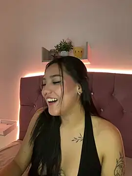 Snapshot of angellique_22 chatting on 03/18/25, 10:14 angellique 22 online show from 03/18/25, 10:14