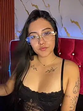 Snapshot of angellique_22 chatting on 09/11/25, 05:18 angellique 22 online show from 09/11/25, 05:18