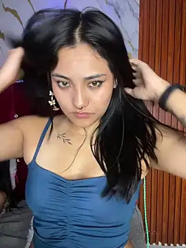 Snapshot of angellique_22 chatting on 10/11/25, 06:01 angellique 22 online show from 10/11/25, 06:01