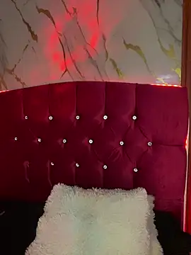 Snapshot of angellique_22 chatting on 03/17/26, 05:22 angellique 22 online show from 03/17/26, 05:22