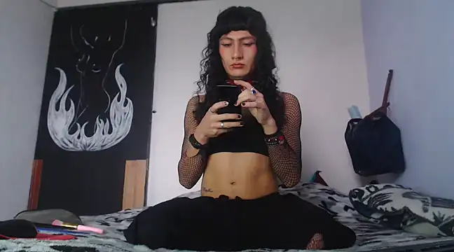 Zafiro subversiva online show from 03/22/25, 01:30