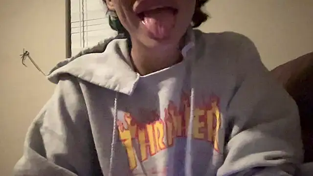 myloveforyouu online show from 04/01/26, 04:02