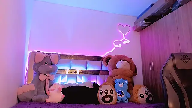 Lucidollts  online show from 02/01/25, 02:16