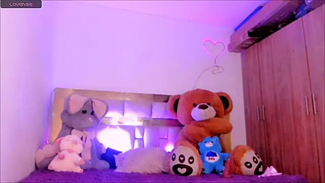 Lucidollts  online show from 02/09/25, 05:43